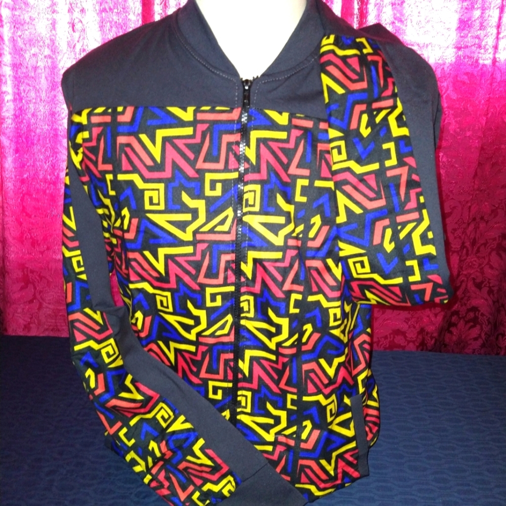 Eli Brown Designs- Ankara Print Bomber Jacket (Men)or( Ladies)
Sz.L
#N021